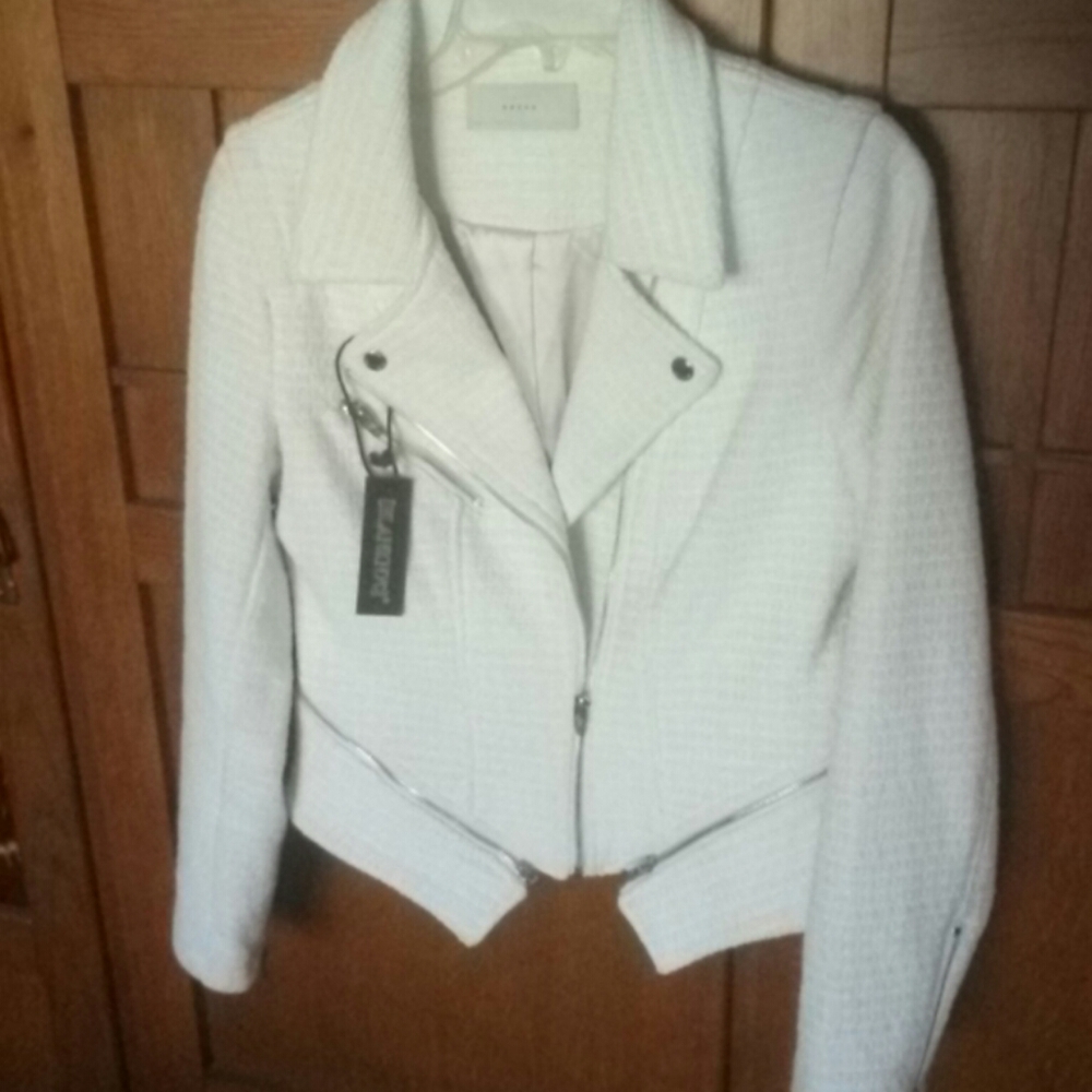 Smart little jacket of the BLANKNYC line